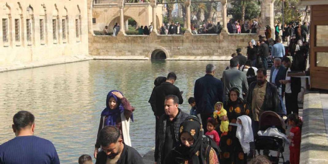 Dünyanın en büyük doğal akvaryumu: Ramazan ayında akın akın gittiler 1